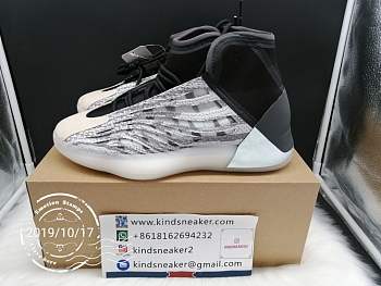 ADIDAS YEEZY BOOST BASKETBALL QUANTUM EG1535