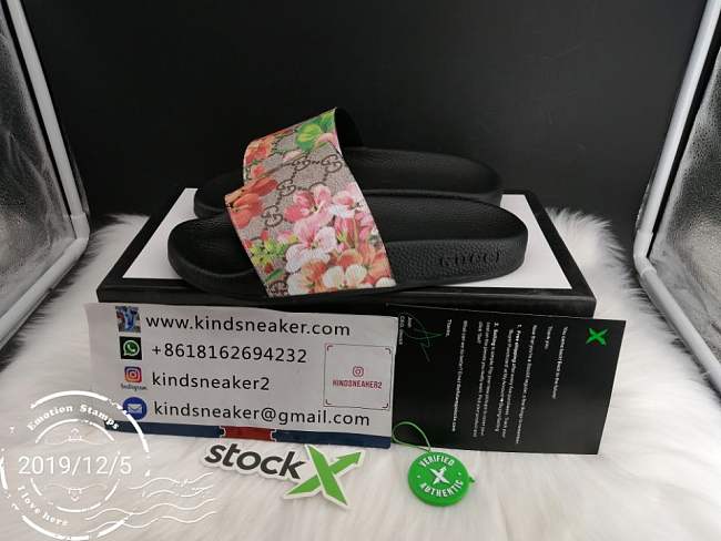 Gucci GG tiger Slide Sandal 3D - 1