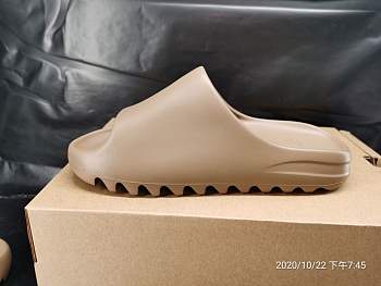 Yeezy Slide Brown FV8425
