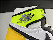 Air Jordan 1 High OG University Gold 555088-118 - 3