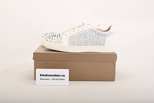 Christian Louboutin 7.10 - 1