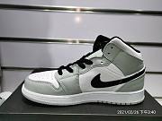 Air Jordan 1 Mid Light Smoke Grey 554724-092 - 3