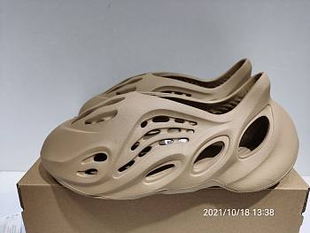 Adidas Yeezy Foam RNNR Ochre GW3354