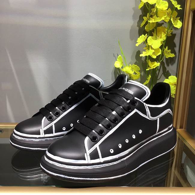 Alexander McQueen Cartoon Black - 1