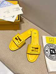 Fendi SIGNATURE Yellow leather slides - 8R8136AE7TF0VVA - 5