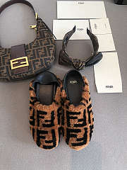 Fendi Brown sheepskin slippers - 8P8082AD7MF0R7R  - 3