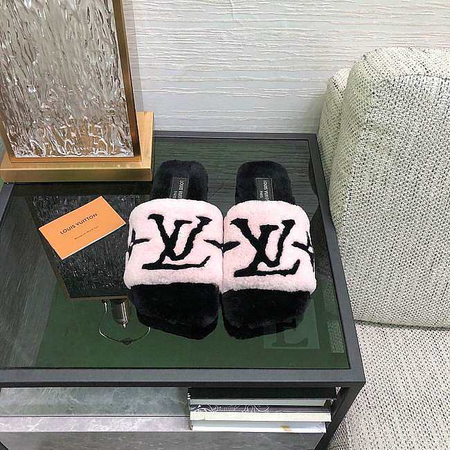 Louis Vuitton Pink Flat Flay Mule - 1A9C38 - 1