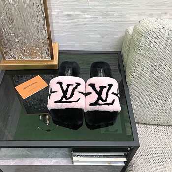 Louis Vuitton Pink Flat Flay Mule - 1A9C38