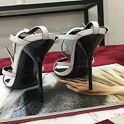 Saint Laurent Cassandra logo plaque 110mm sandals - White 5358150NPVV - 5
