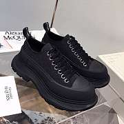 Alexander McQueen Tread Slick Low Lace Up Triple Black 604257 W4L32 - 5