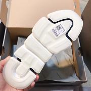 Balenciaga Speed 2.0 White (W) 654045W2DI29091   - 2