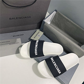 BALENCIAGA White Logo Pool Slides 2
