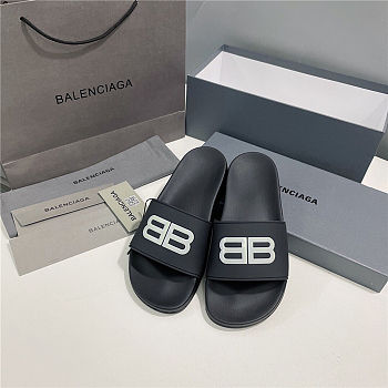 BALENCIAGA Black Logo Pool Slides 