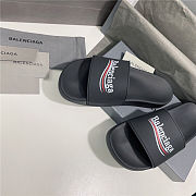 BALENCIAGA Black Logo Wavy Pool Slides - 3