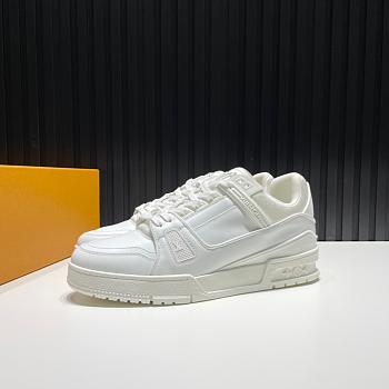 LV TRAINER SNEAKER WHITE 1A8WAX