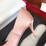 Roger Vivier Trompette Buckle Pink Pumps - 2