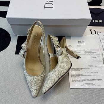 J'Adior Slingback Pump White and Gold-Tone Toile de Jouy 