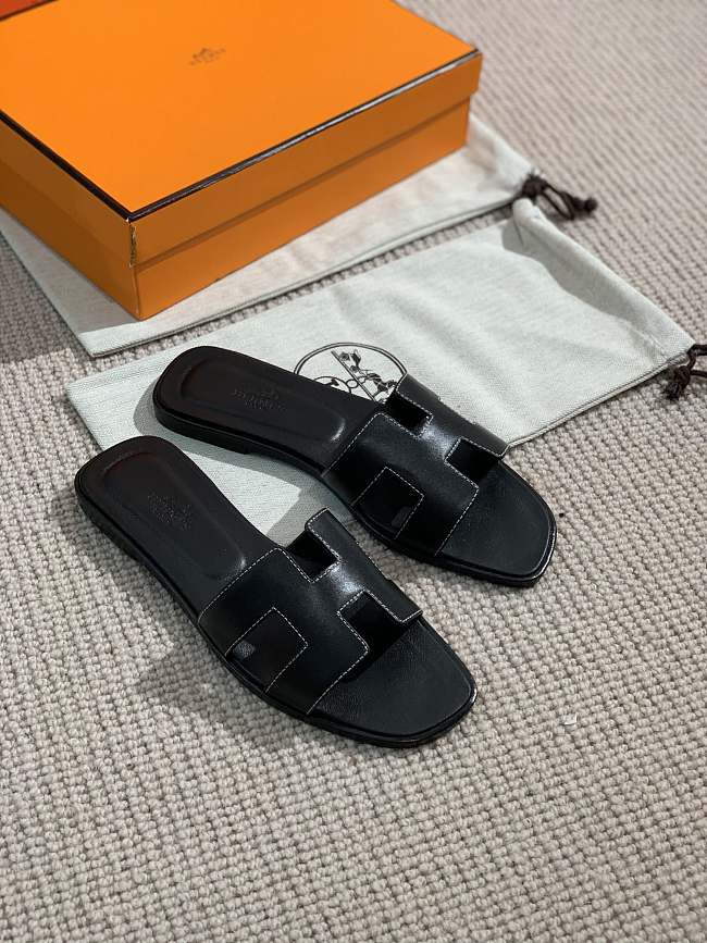 Hermes Oral Sandal Black  Leather - 1