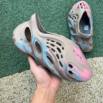 Adidas Yeezy Foam RNNR MX Sand Grey GY3969