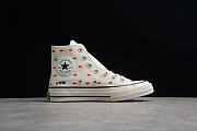 CHUCK TAYLOR ALL-STAR 70S EMBROIDERED LIPS HIGH LOVE ME INTAGE WHITE - 5