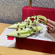 ROMAN STUD CALFSKIN PUMP  LIME SORBET 40 MM - 4