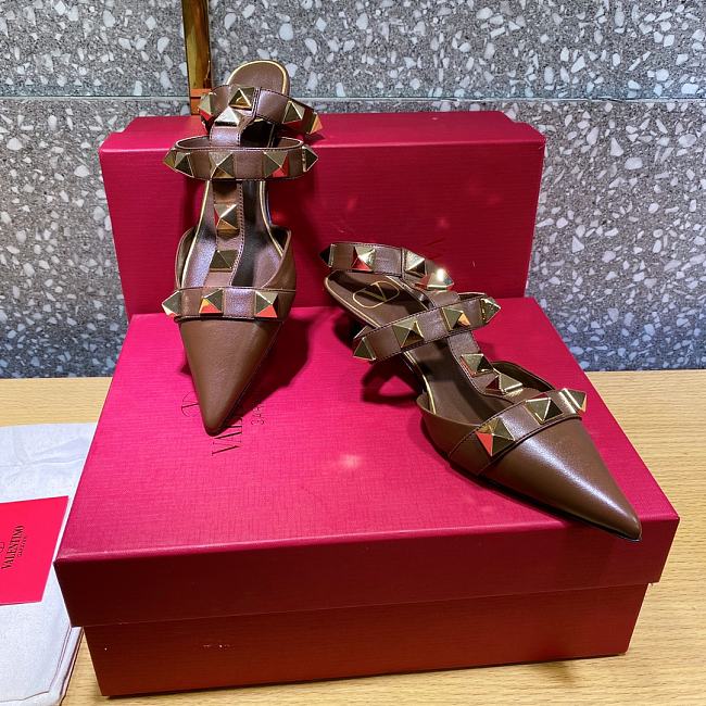 ROMAN STUD CALFSKIN PUMP FONDANT 40 MM - 1