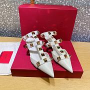 ROMAN STUD CALFSKIN PUMP LIGHT IVORY 40 MM - 2