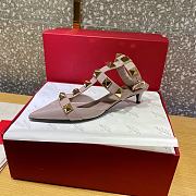 ROMAN STUD CALFSKIN PUMP ROSE QUARTZ 40 MM - 6