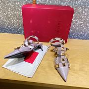 ROMAN STUD CALFSKIN PUMP ROSE QUARTZ 40 MM - 2