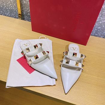 ROMAN STUD FLAT MULE IN CALFSKIN  LIGHT IVORY