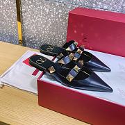 ROMAN STUD FLAT MULE IN CALFSKIN BLACK - 1