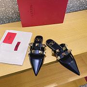 ROMAN STUD FLAT MULE IN CALFSKIN BLACK - 5