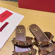 ROMAN STUD FLAT MULE IN CALFSKIN FONDANT - 3