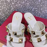 ROMAN STUD MULE IN CALFSKIN LIGHT IVORY 65 MM - 2
