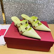 ROMAN STUD MULE IN CALFSKIN LIME SORBET 65 MM - 6