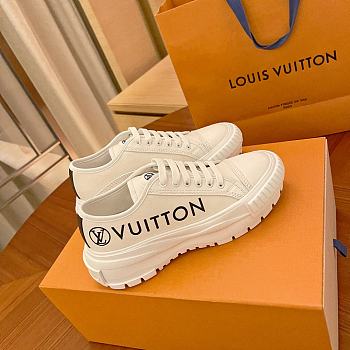 LOUIS VUITTON SNEAKER LOW LV06
