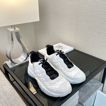 Chanel Sneaker CN03