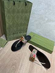Gucci Leather thong sandals with Double G 003 - 6