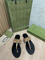 Gucci Leather thong sandals with Double G 004 - 3