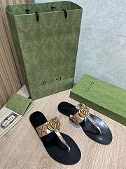 Gucci Leather thong sandals with Double G 004 - 2