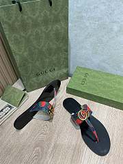 Gucci Leather thong sandals with Double G 005 - 4