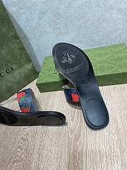 Gucci Leather thong sandals with Double G 005 - 3