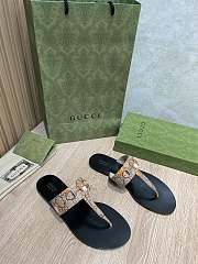 Gucci Leather thong sandals with Double G 0010 - 1