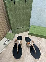 Gucci Leather thong sandals with Double G 0010 - 6