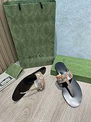 Gucci Leather thong sandals with Double G 0010 - 5