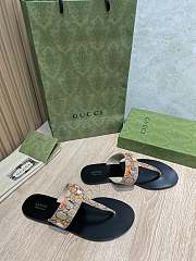 Gucci Leather thong sandals with Double G 0010 - 4