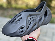 adidas Yeezy Foam RNNR Onyx HP8739 - 4