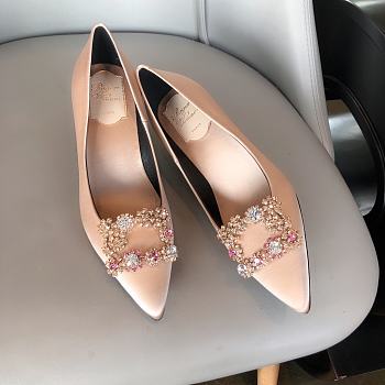 RV Bouquet Strass Pearl Buckle Pumps in Satin Nude