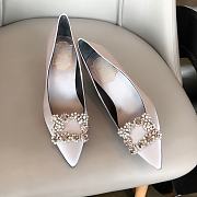 RV Bouquet Strass Pearl Buckle Pumps in Satin White - 1