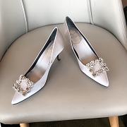 RV Bouquet Strass Pearl Buckle Pumps in Satin White - 3